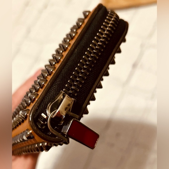 EUC Christian Louboutin Brown Zippy Long Wallet With Box & Dust Bag - Picture 5 of 16